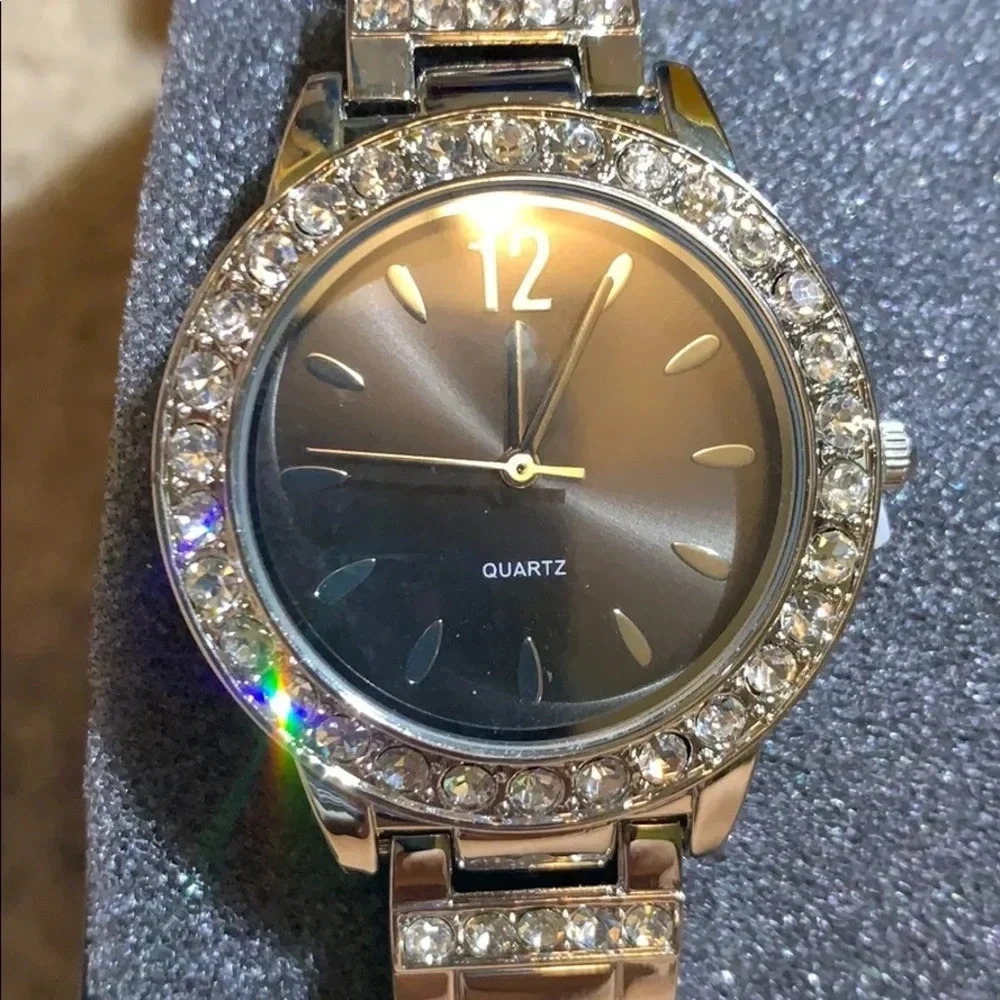 New Quartz watch